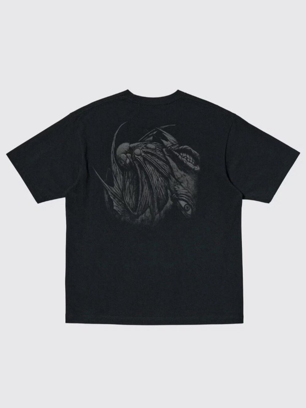 Uniqlo Berserk Manga T Shirt black Japan L Japanese comic Anime US M Medium